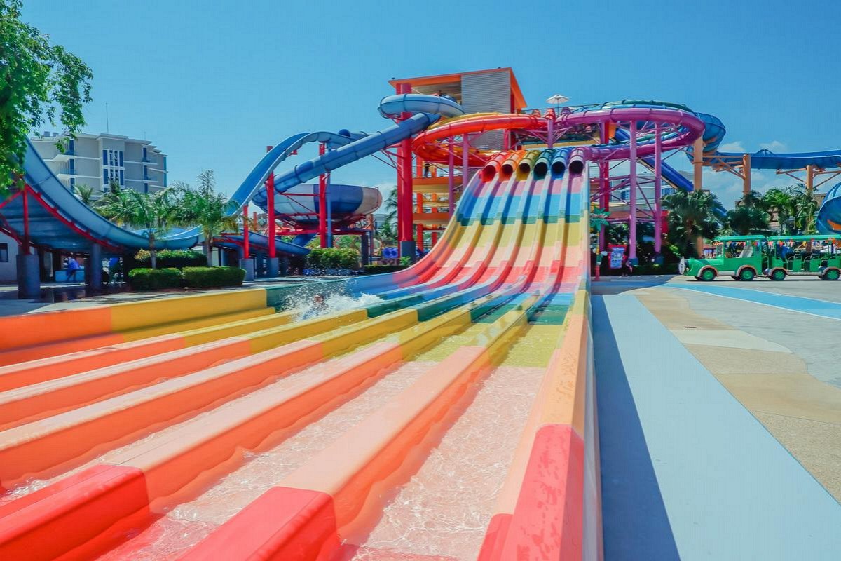 Water Park Splash Beach Resort