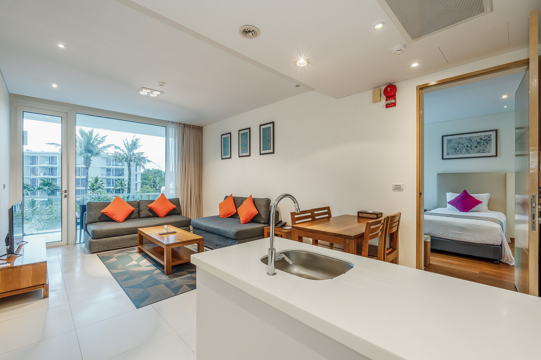 1 Bedroom Suite with Kitchen and Balcony