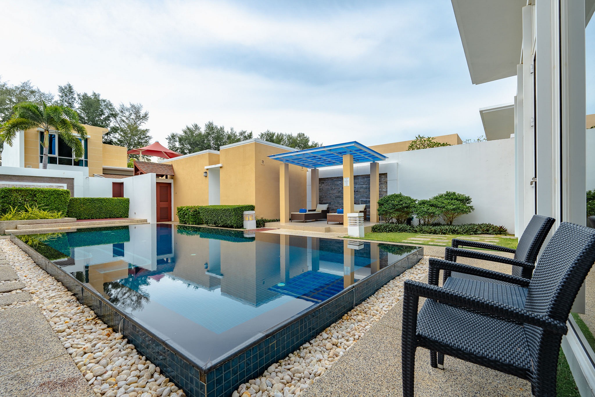 2 Bedroom Pool Villa with Kitchen