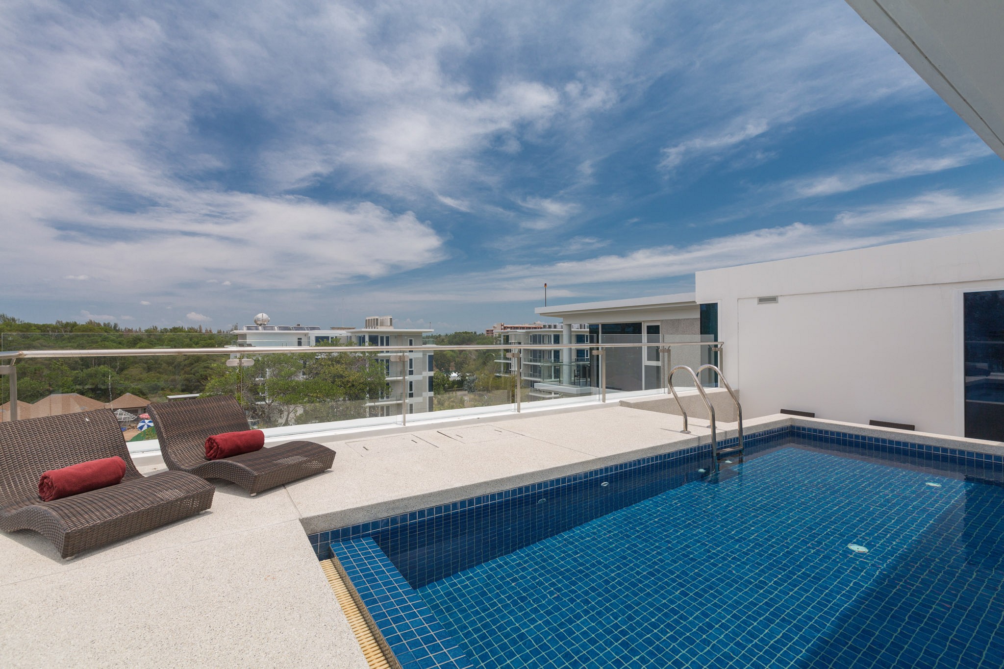 2 Bedroom Penthouse Pool Suite