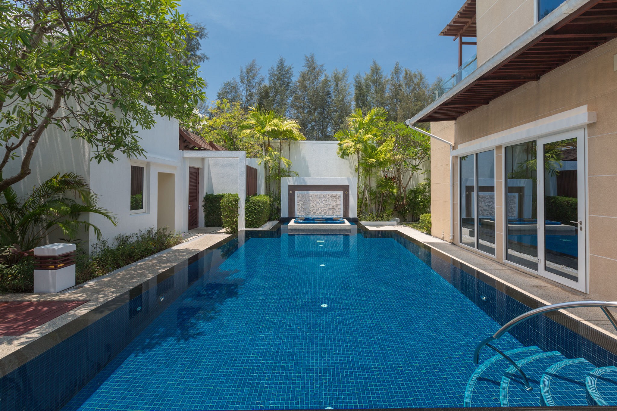 4 Bedroom Pool Villa with Kitchen